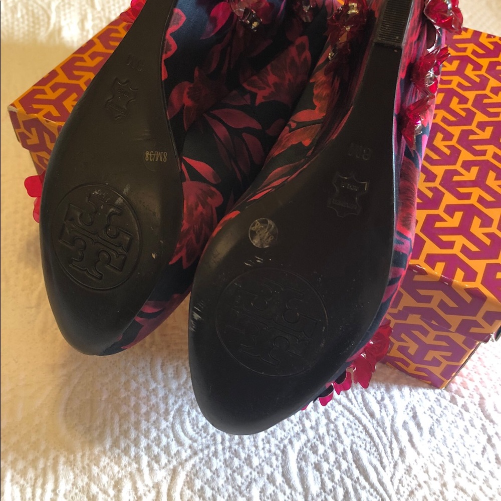 Tory Burch  120 MM  printed matte satin wedge - Picture 6 of 6